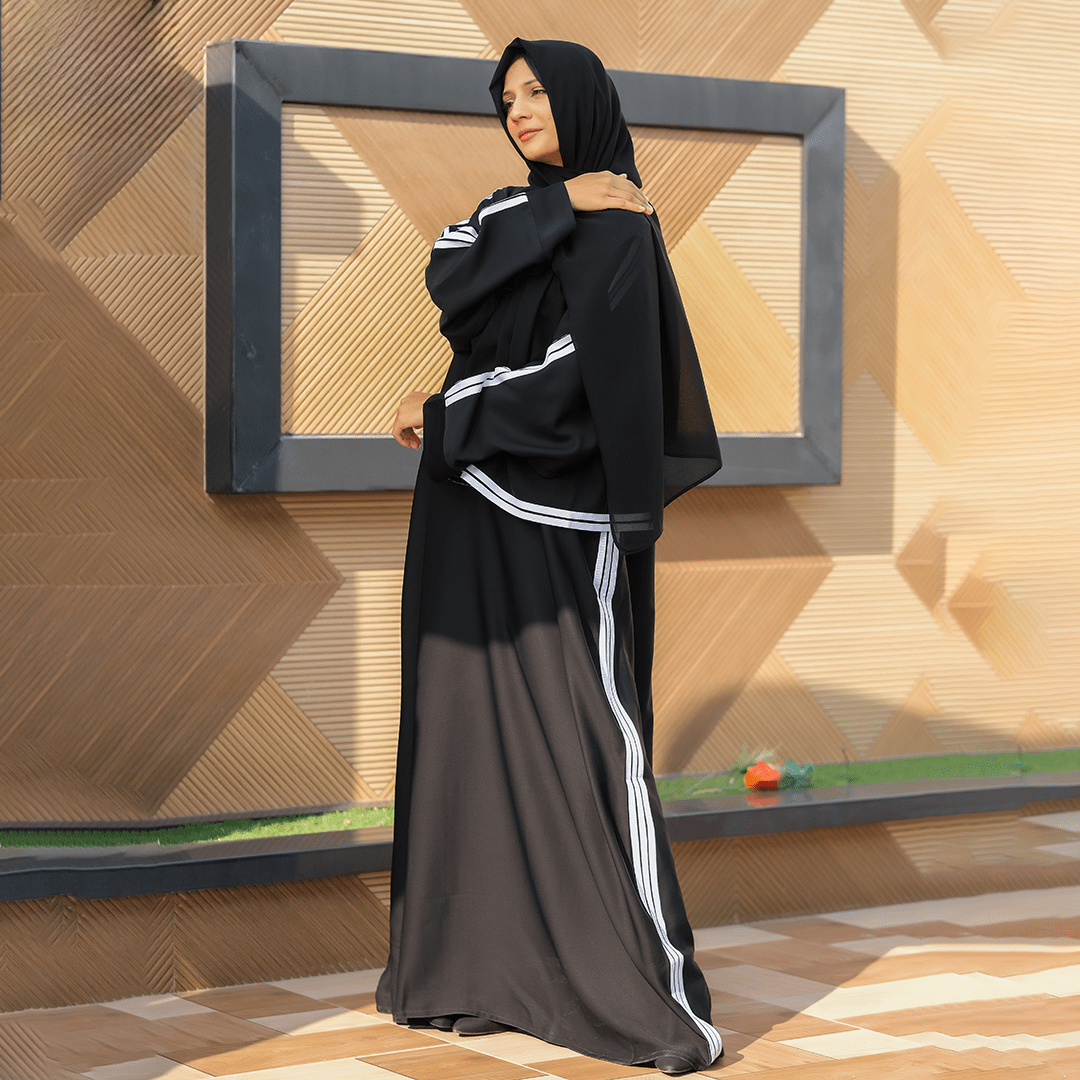 Eira Striped Abaya