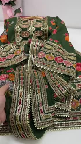 Floral Embroidered Shalwar Kameez 3 Pcs Unstitched suit – Viral Kareena Kapoor Dress