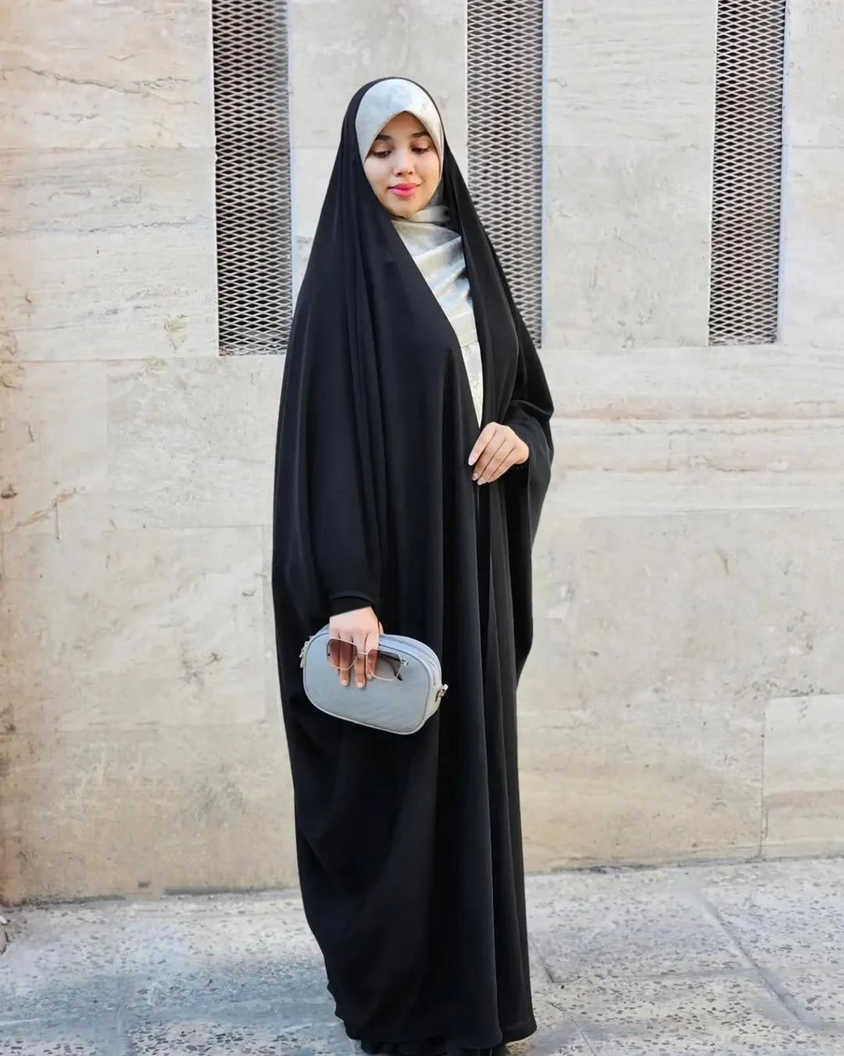 Momina Iraqi Abaya