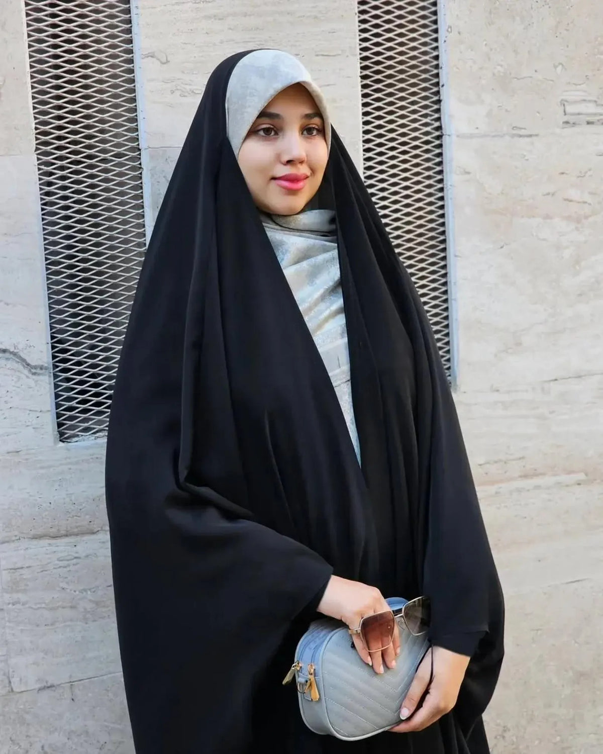 Momina Iraqi Abaya