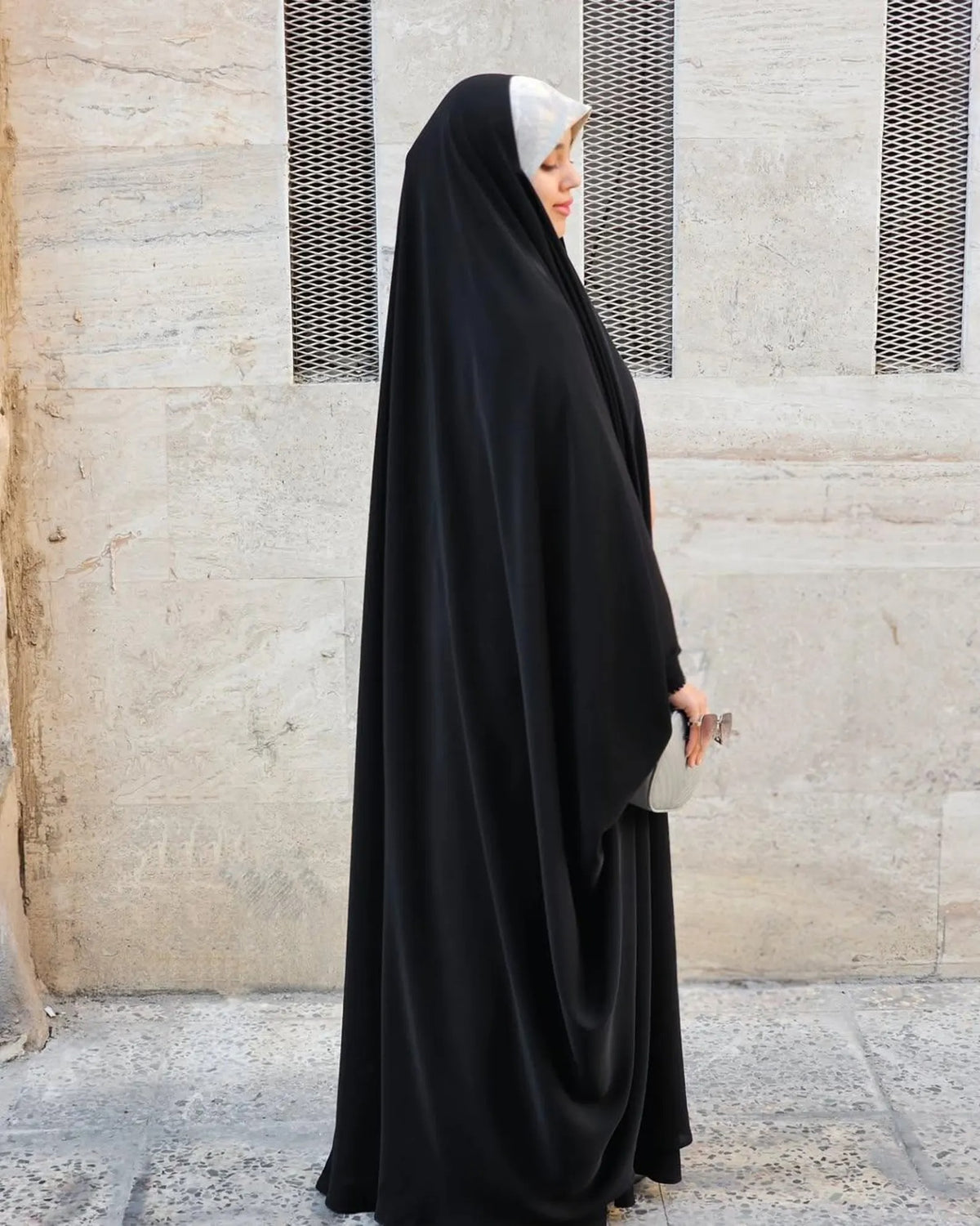 Momina Iraqi Abaya