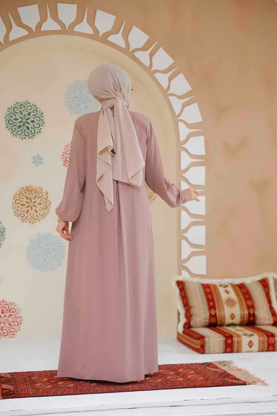 Emineh Abaya