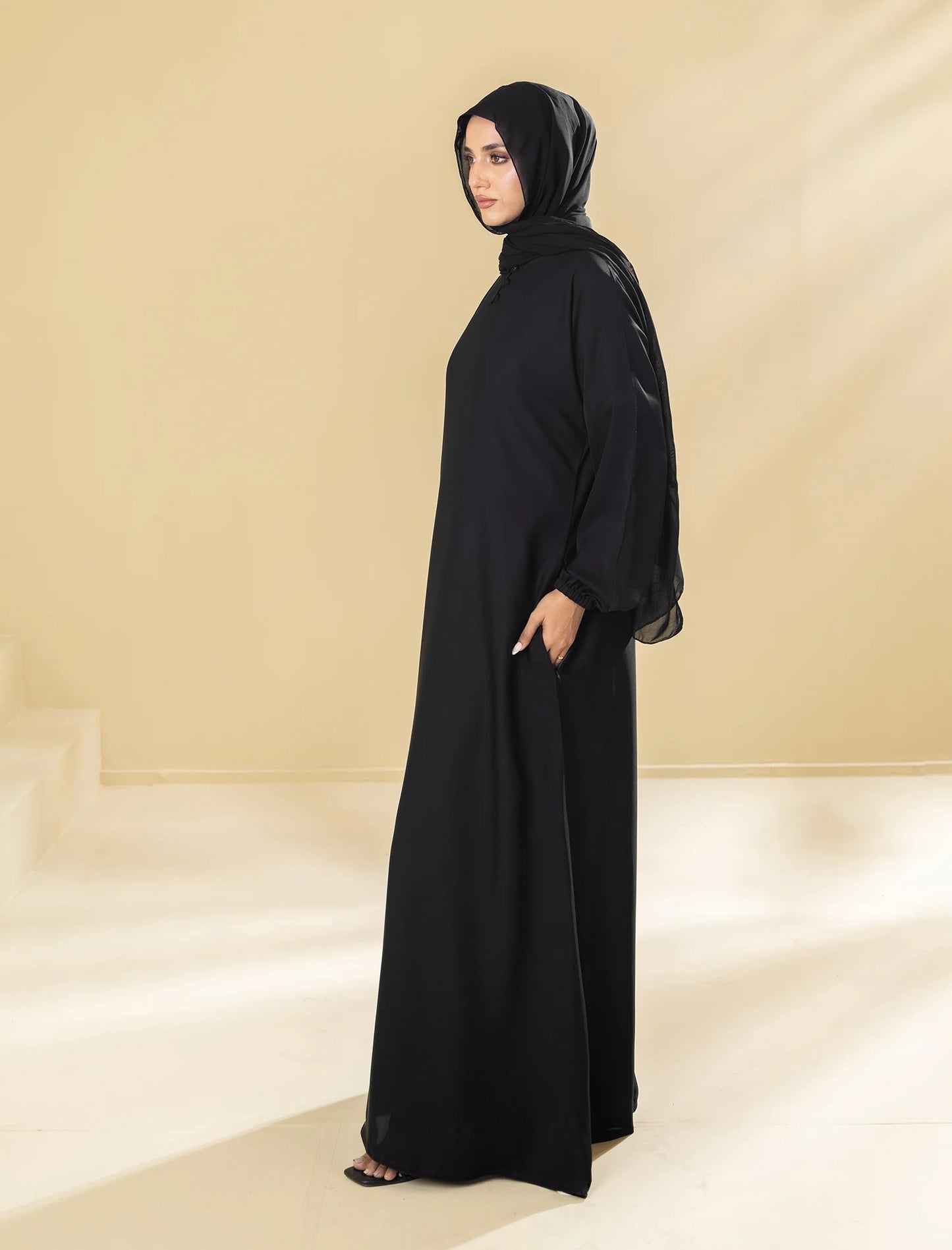 Pitchy Black Modest Maxi Abaya