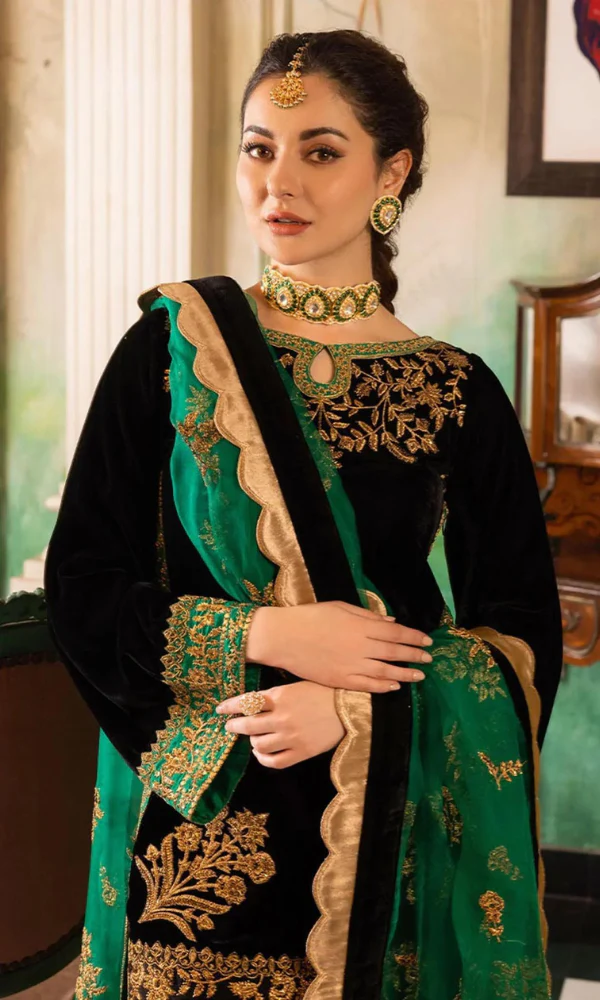 Designer wear Heavy Embroidered Velvet Suit 3 Pcs Unstitched SP-0018