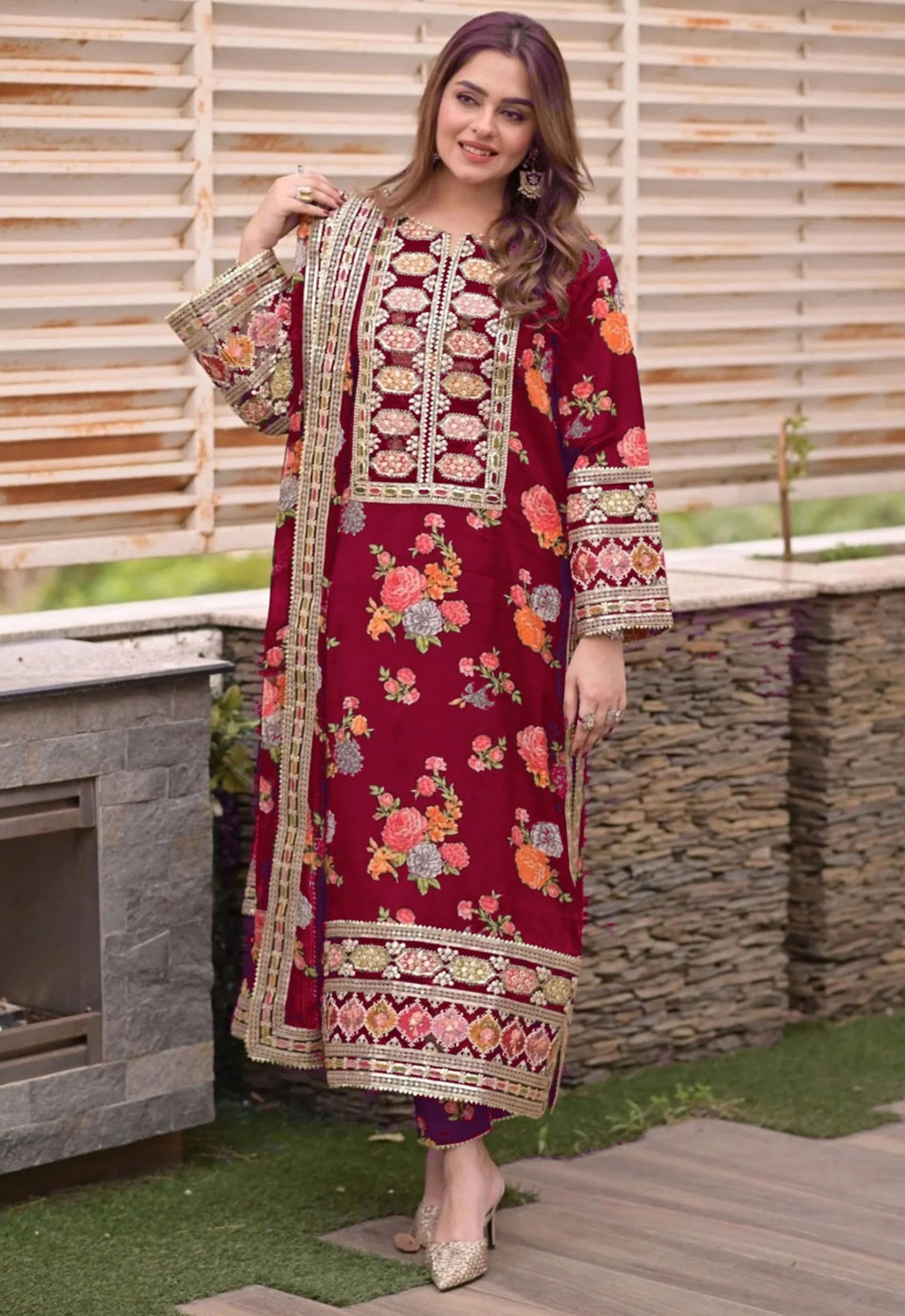 Floral Embroidered Shalwar Kameez 3 Pcs Unstitched suit – Viral Kareena Kapoor Dress