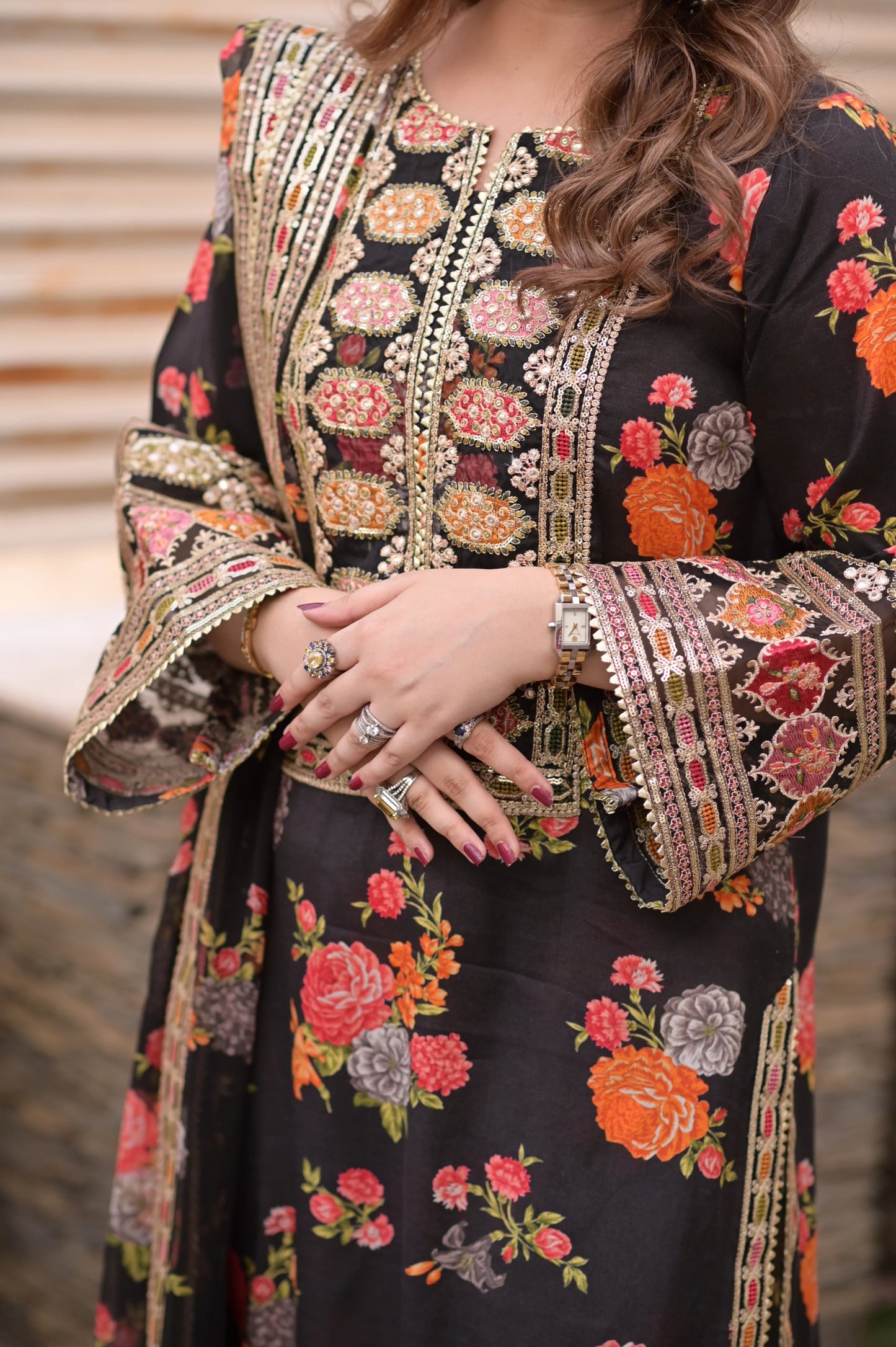 Floral Embroidered Shalwar Kameez 3 Pcs Unstitched suit – Viral Kareena Kapoor Dress