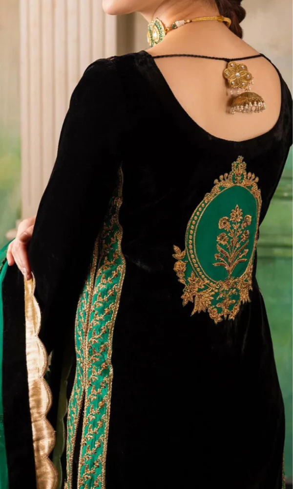 Designer wear Heavy Embroidered Velvet Suit 3 Pcs Unstitched SP-0018