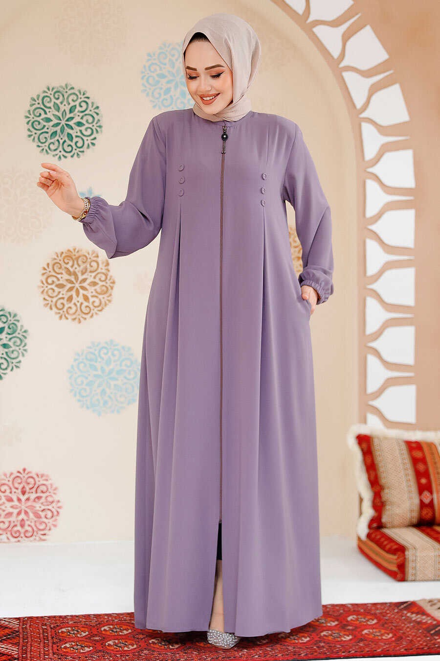 Emineh Abaya