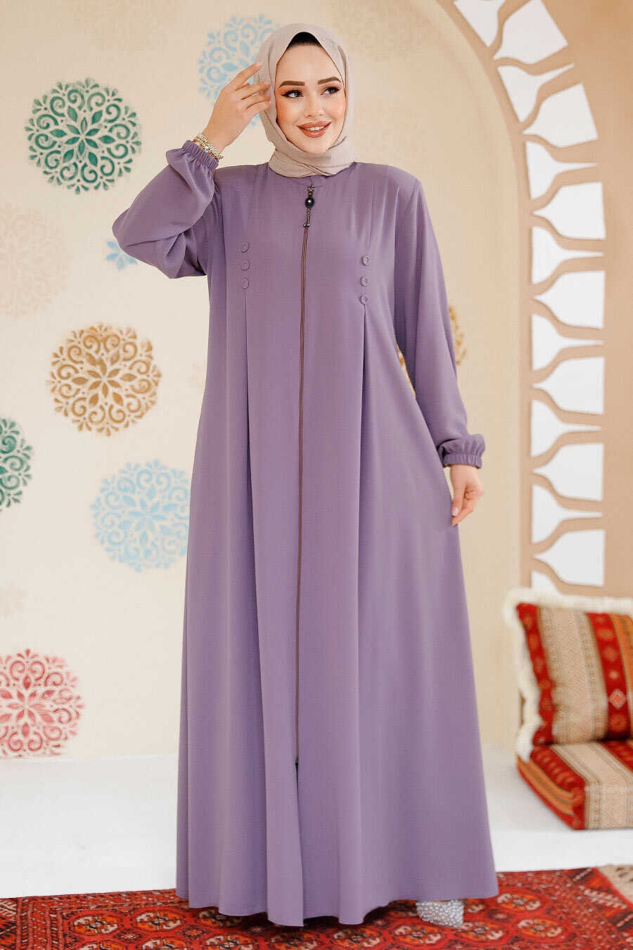 Emineh Abaya