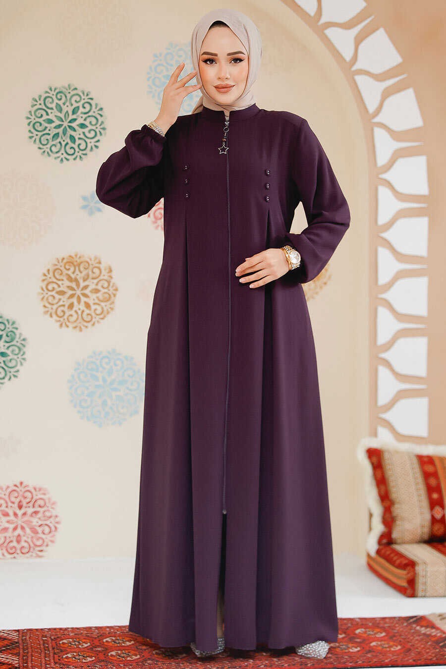 Emineh Abaya